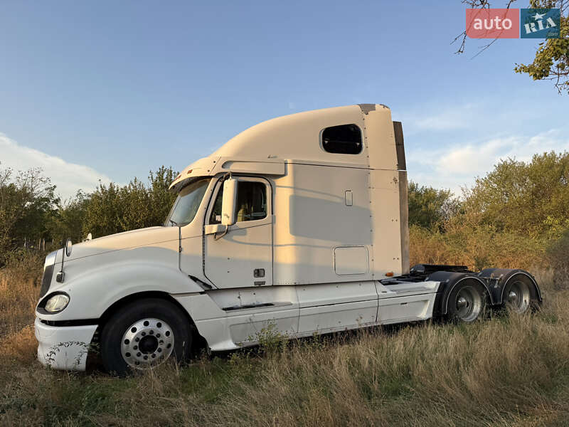Freightliner Columbia