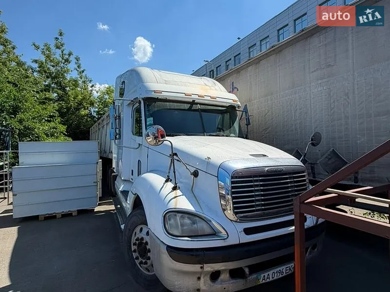 Freightliner Columbia 2002