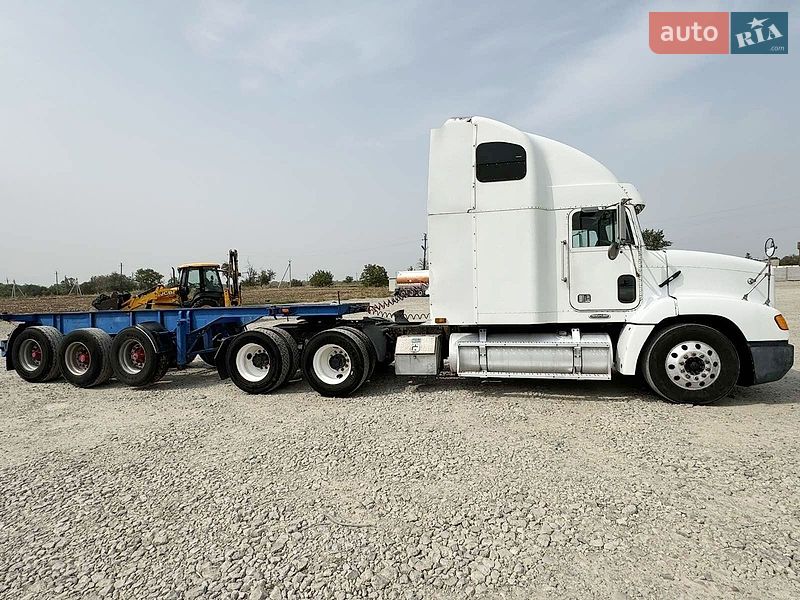 Freightliner FLD