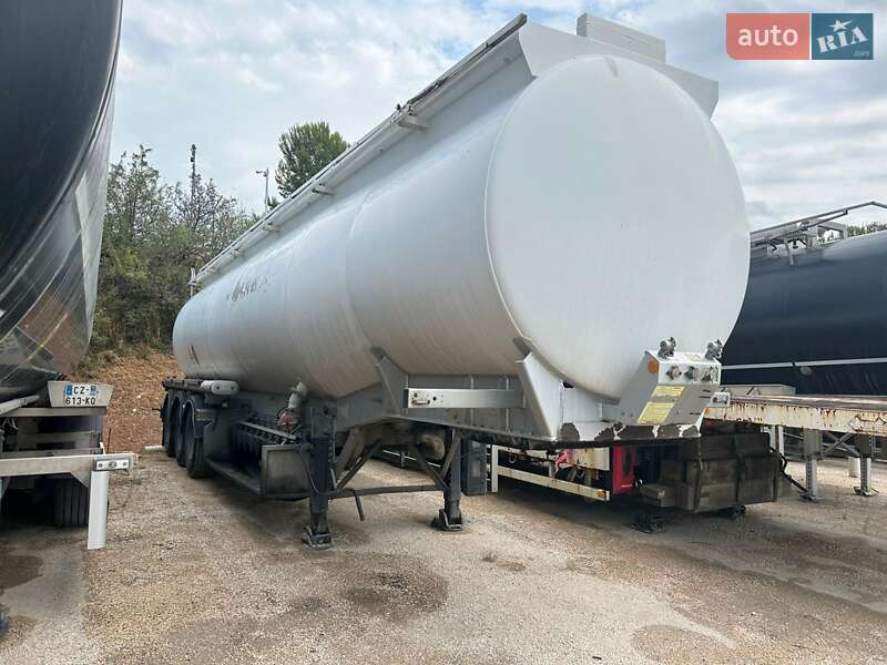 Цистерна полуприцеп Fruehauf 01Y