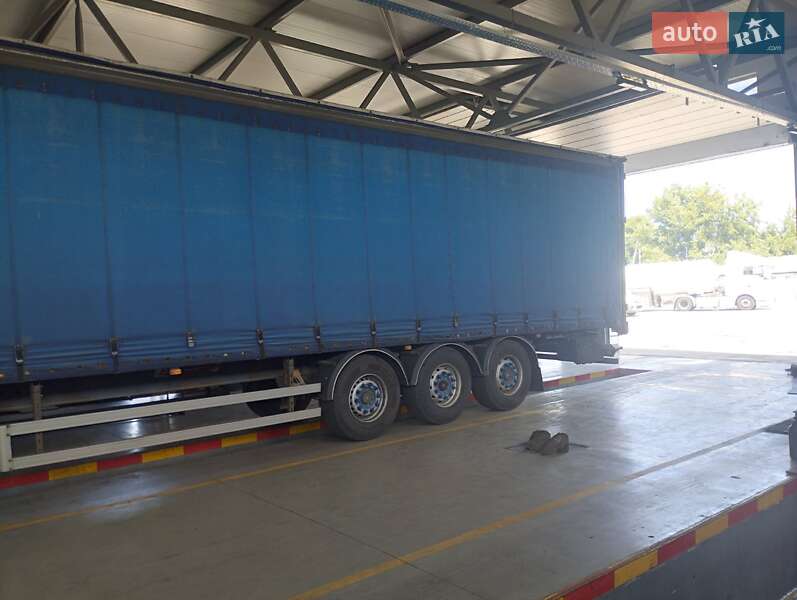 Бортовой полуприцеп Fruehauf TX 34C