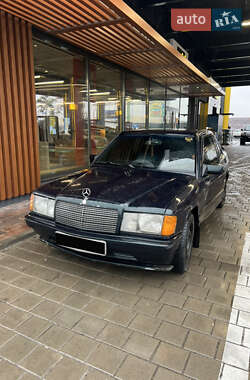 Ціни Mercedes-Benz 190 Газ пропан-бутан / Бензин
