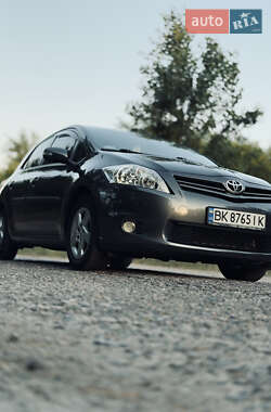 Ціни Toyota Auris Газ пропан-бутан / Бензин