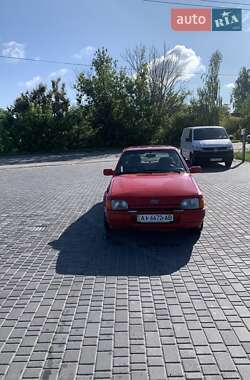 Ціни Ford Escort Газ пропан-бутан / Бензин