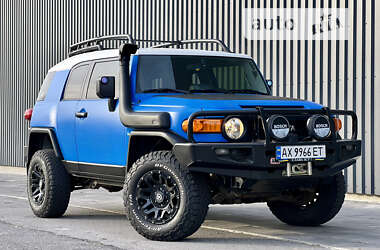 Цены Toyota FJ Cruiser Газ пропан-бутан / Бензин