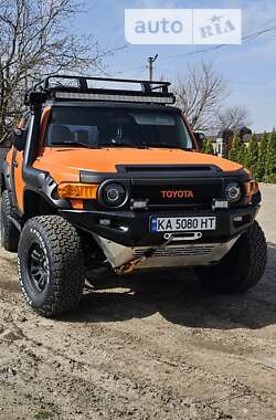 Ціни Toyota FJ Cruiser Газ пропан-бутан / Бензин