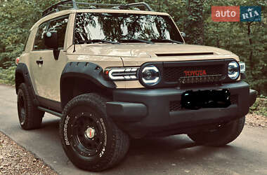 Ціни Toyota FJ Cruiser Газ пропан-бутан / Бензин
