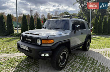 Ціни Toyota FJ Cruiser Газ пропан-бутан / Бензин