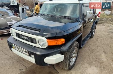 Ціни Toyota FJ Cruiser Газ пропан-бутан / Бензин