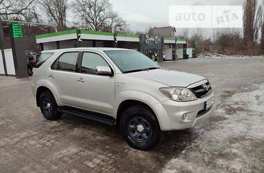 Ціни Toyota Fortuner Газ пропан-бутан / Бензин