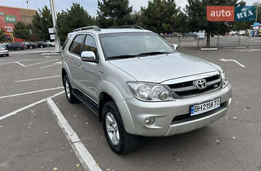 Цены Toyota Fortuner Газ пропан-бутан / Бензин