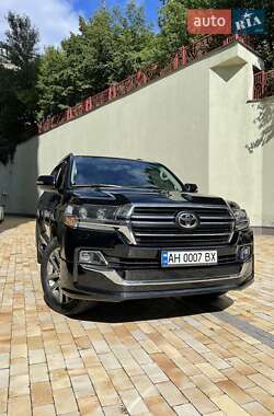 Ціни Toyota Land Cruiser Газ пропан-бутан / Бензин