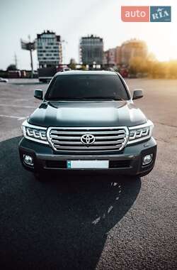 Цены Toyota Land Cruiser Газ пропан-бутан / Бензин