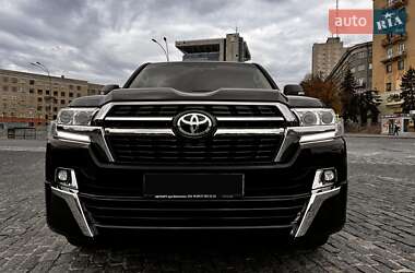 Цены Toyota Land Cruiser Газ пропан-бутан / Бензин