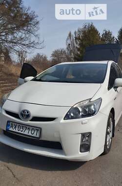 Цены Toyota Prius Газ пропан-бутан / Бензин