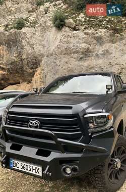 Ціни Toyota Tundra Газ пропан-бутан / Бензин