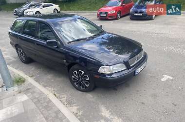 Ціни Volvo V40 Газ пропан-бутан / Бензин