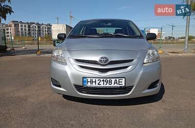 Цены Toyota Yaris Газ пропан-бутан / Бензин