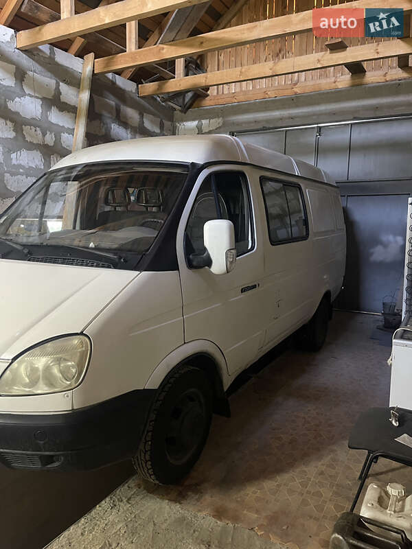 Вантажопасажирський фургон ГАЗ 2705 Газель