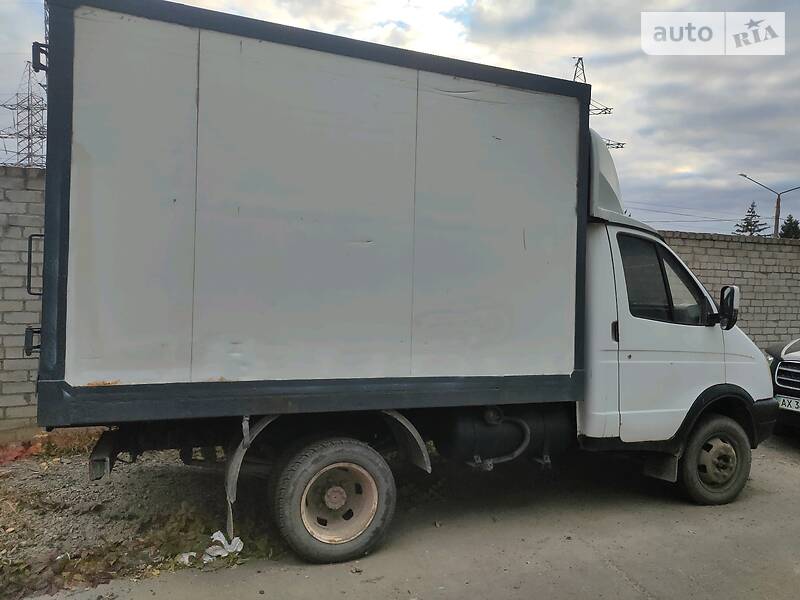 Вантажний фургон ГАЗ 3302 Газель