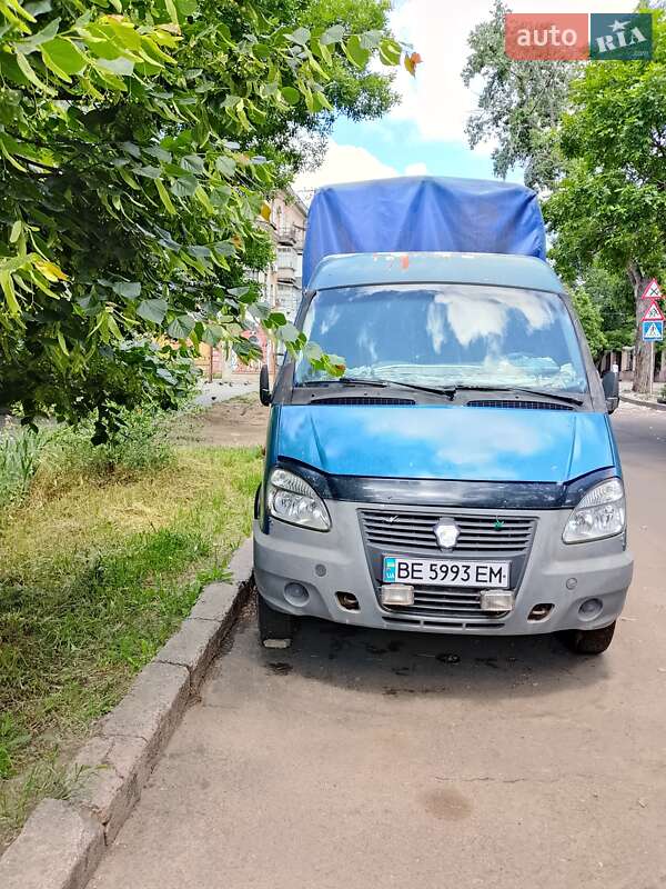 Грузовой фургон ГАЗ 3302 Газель