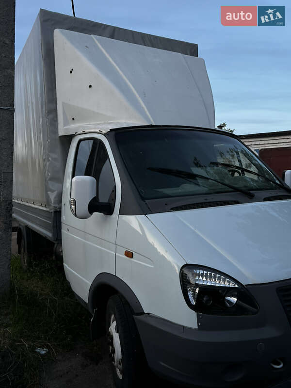 Грузовой фургон ГАЗ 3302 Газель