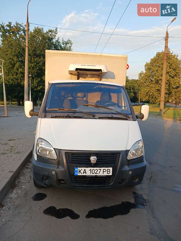 Вантажний фургон ГАЗ 3302 Газель