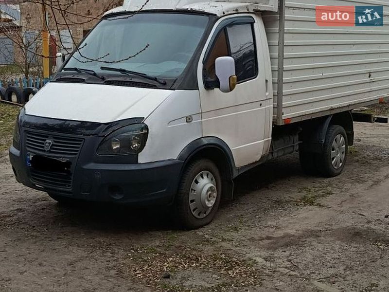 Грузовой фургон ГАЗ 3302 Газель