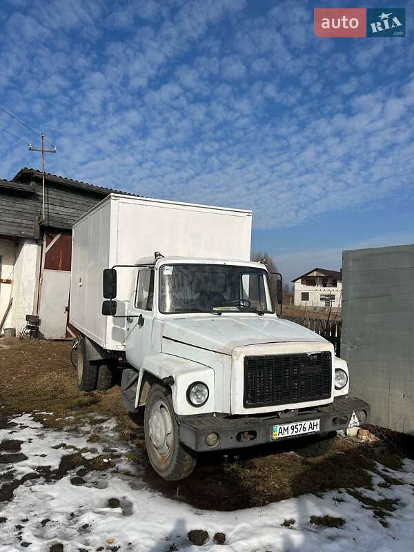 Вантажний фургон ГАЗ 3307