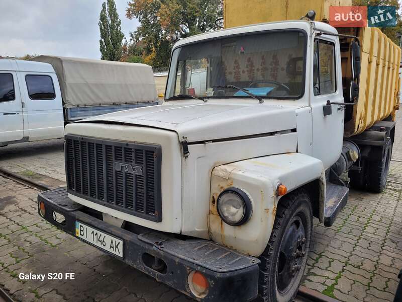 ГАЗ 3307