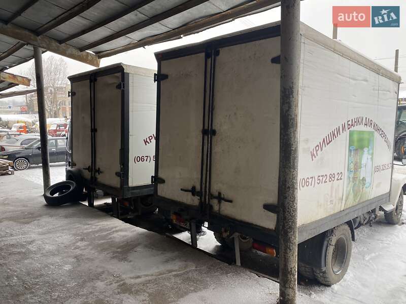 Грузовой фургон ГАЗ 3307