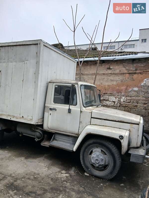 Вантажний фургон ГАЗ 3307