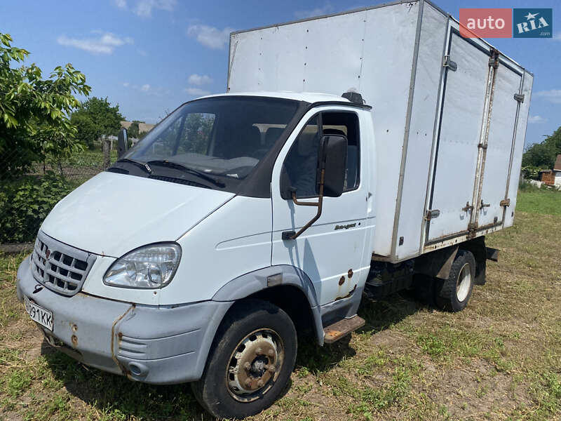 Вантажний фургон ГАЗ 3310 Валдай