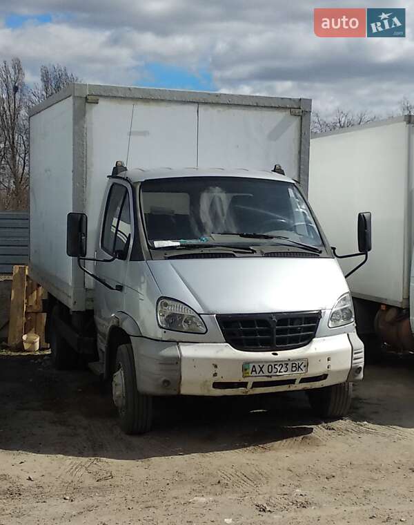 Грузовой фургон ГАЗ 33104