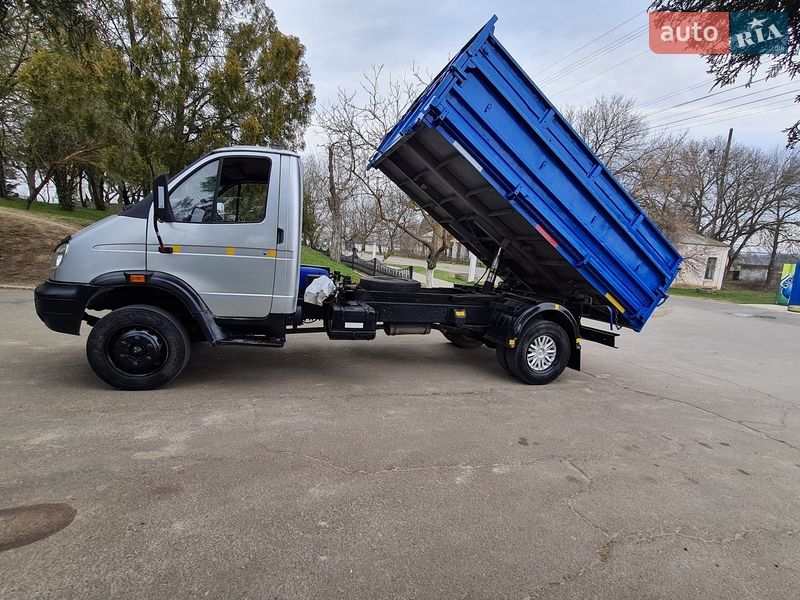 Самосвал ГАЗ 33104