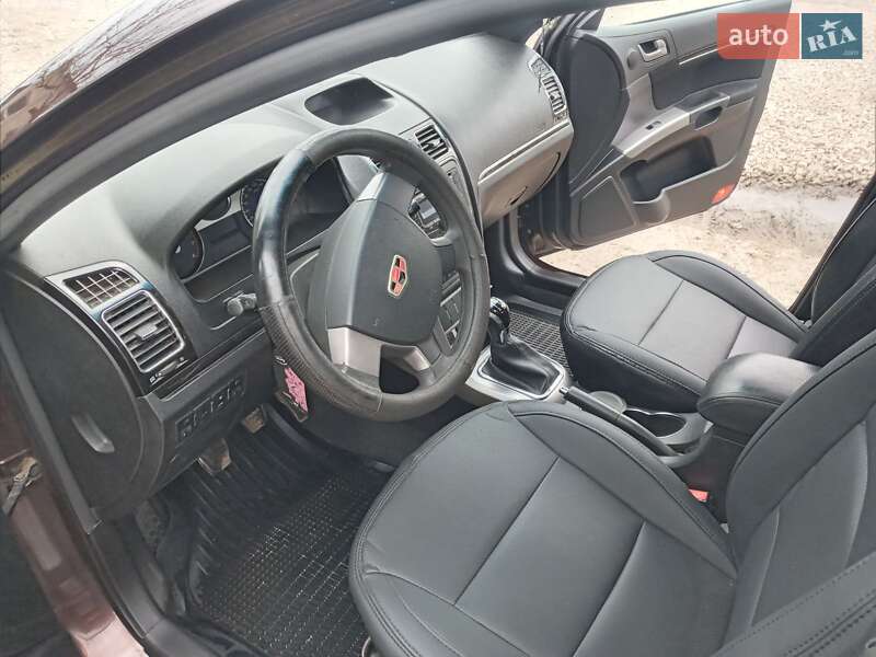 Позашляховик / Кросовер Geely Emgrand 7 (EC7)