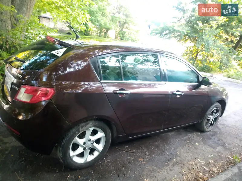 Geely Emgrand 7 (EC7)