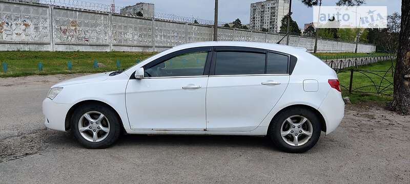 Седан Geely Emgrand EC7-RV