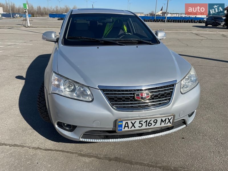 Geely Emgrand EC7-RV