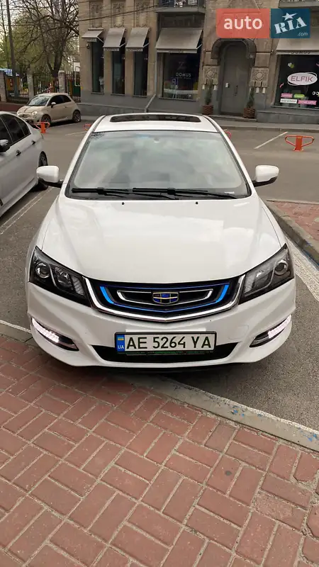Geely Emgrand EV300 2017