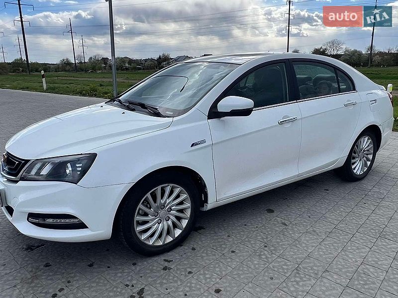 Седан Geely Emgrand EV300