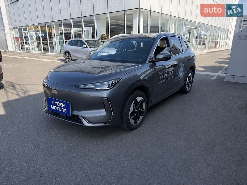 Geely Galaxy E5