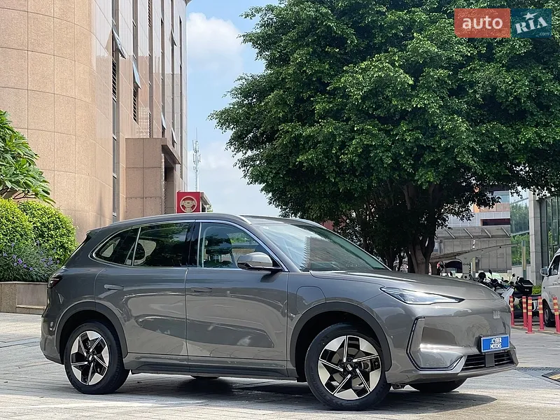 Geely Galaxy E5