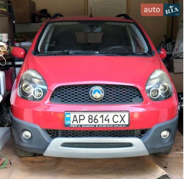 Позашляховик / Кросовер Geely LC