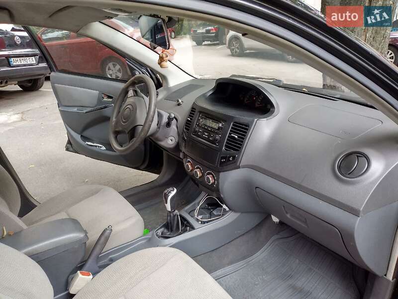 Geely MK-2 2011