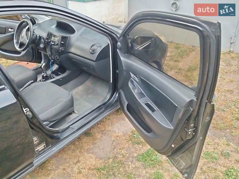 Седан Geely MK-2 2012 в Хороле