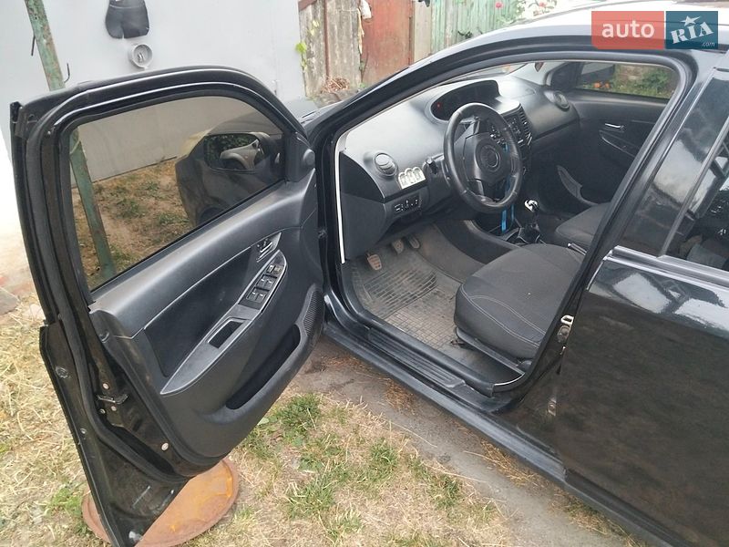 Седан Geely MK-2 2012 в Хороле