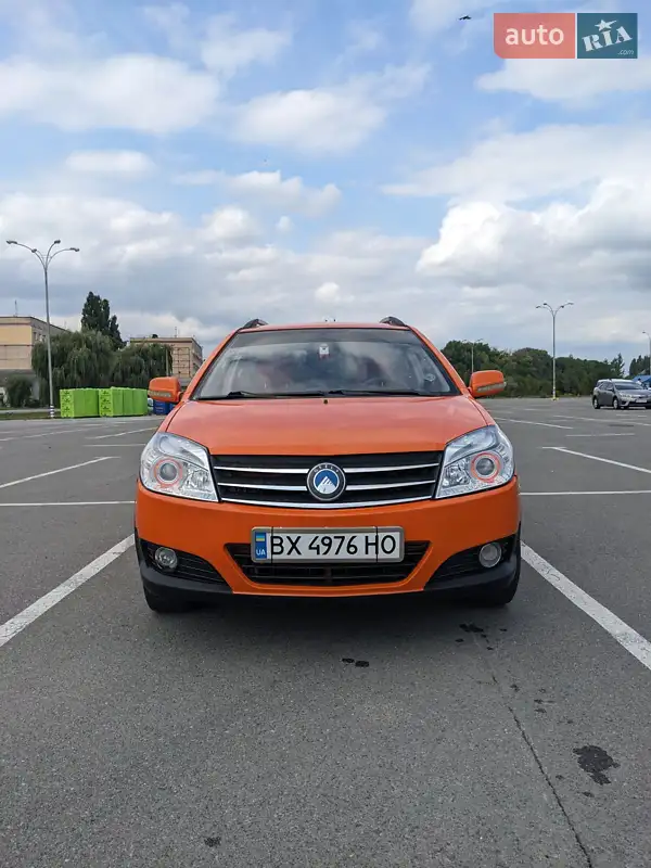 Geely MK Cross