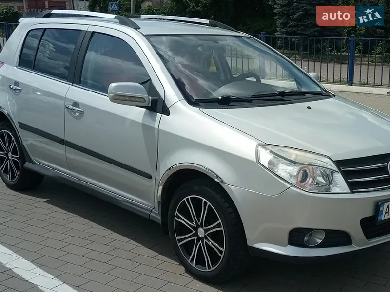 Geely MK Cross