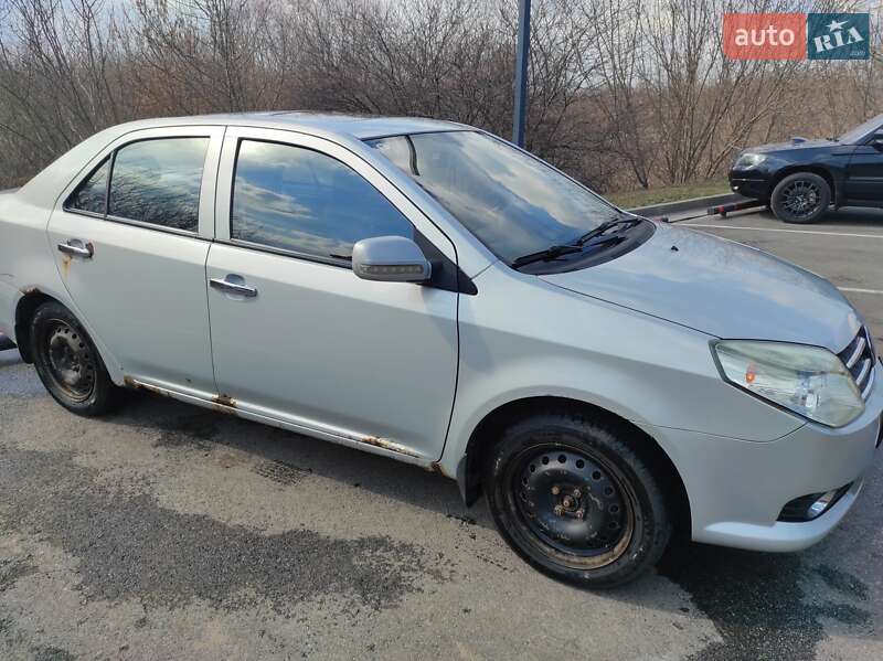 Geely MK 2013 Geely MK 2013